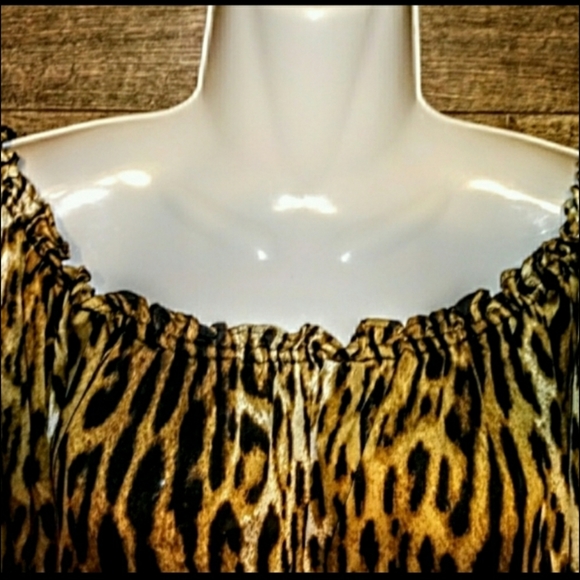 Michael Kors Top Size L Off Shoulder Smocked Waist - Picture 5 of 9